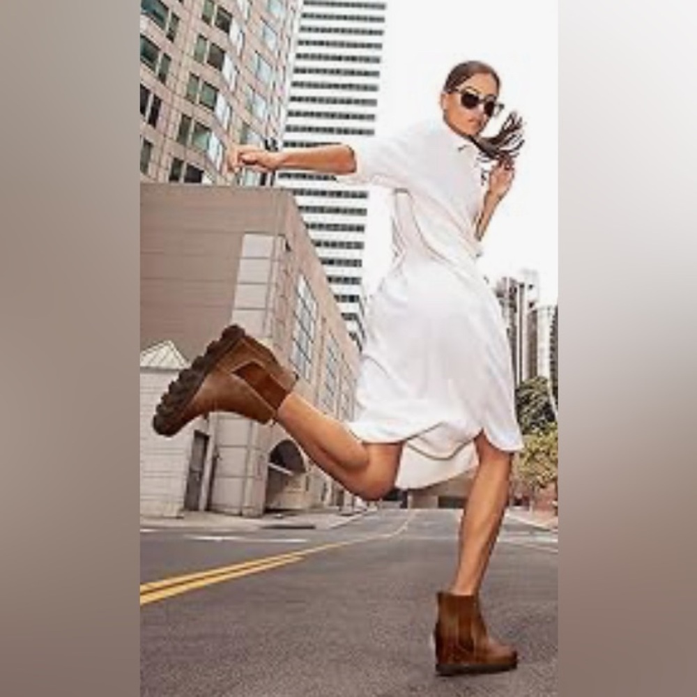Chelsea Leather cOgnac Color Booties